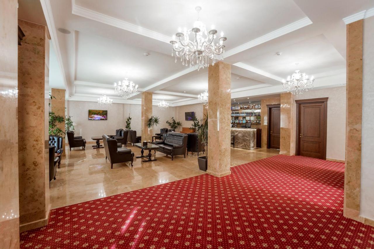 Ambassador Hotel Chisinau Exterior photo